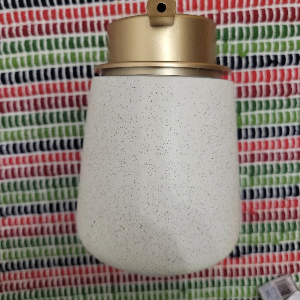 Hand soap dispenser